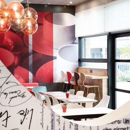 Hotel Ibis Rennes Centre Gare Sud Exterior photo